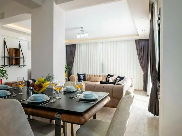 Adelina Cavdir (Kas)